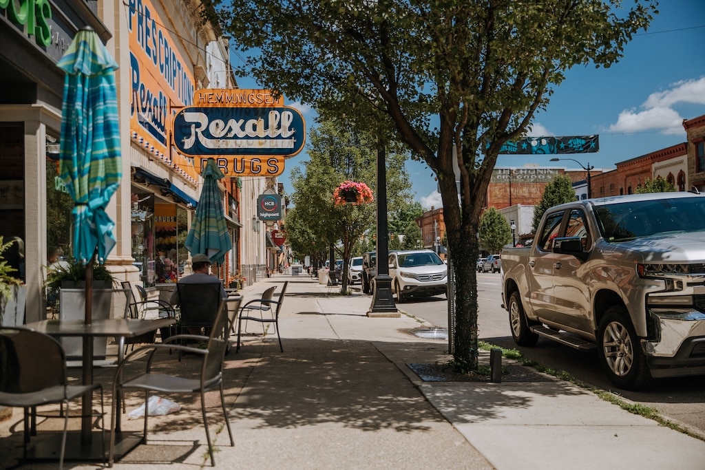 Enjoy the Downtown Marshall Social District/Things to do in Marshall